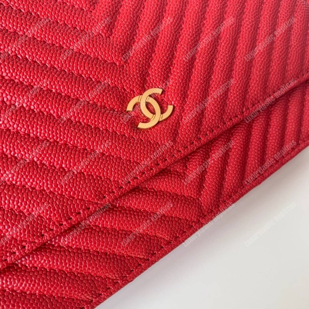 Ch*el wallet on chain red