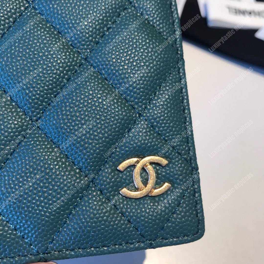 Classic Passport Holder Caviar Leather Turquoise