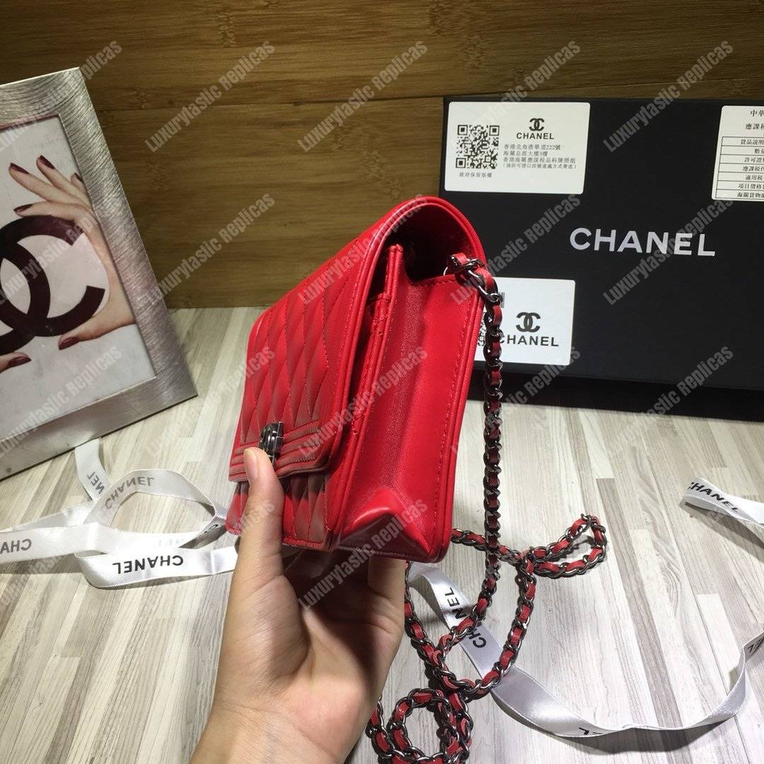 Ch*el le boy wallet on chain – woc red quilted lambskin silver-toned