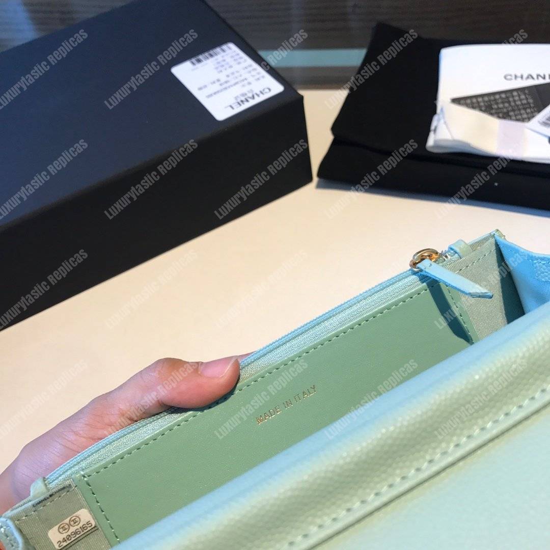 Ch*el le boy wallet on chain – woc seafoam green caviar gold-toned