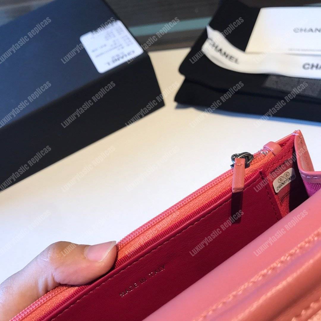 Ch*el wallet on chain – woc aged & smooth calfskin red