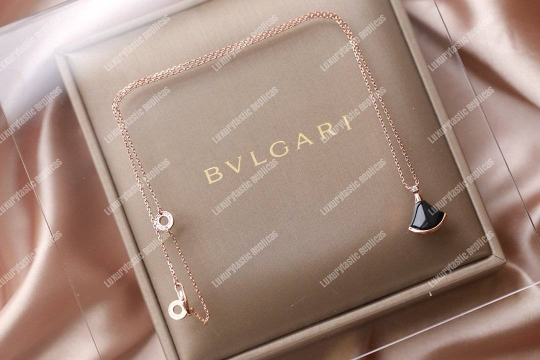 B*l*ai divas’ dream necklace rose gold