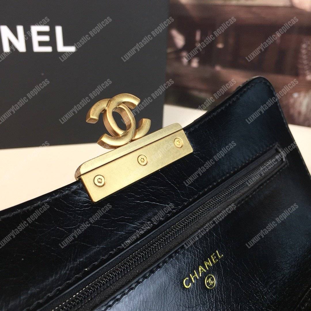 Ch*el wallet on chain – woc golden class calfskin black