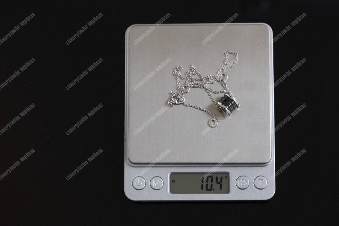 B*l*ai b.zero1 necklace with small round white ceramic pendant