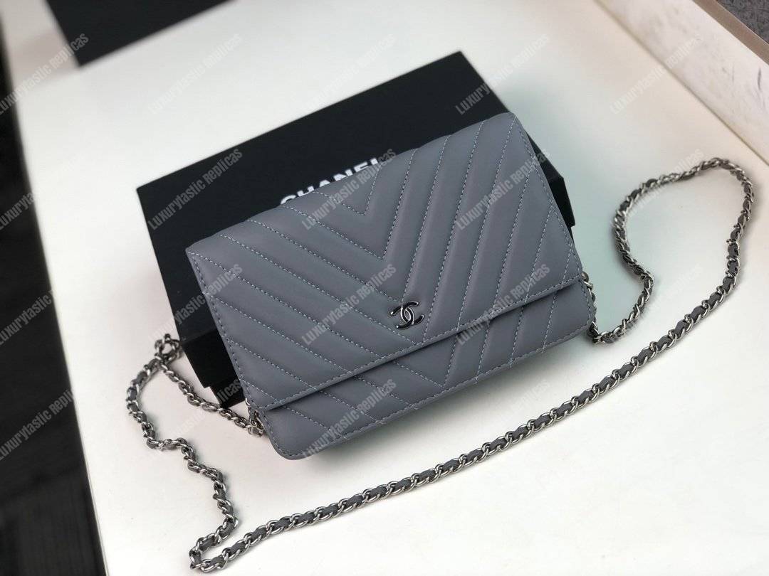 Ch*el wallet on chain – woc chevron lambskin grey silver-toned