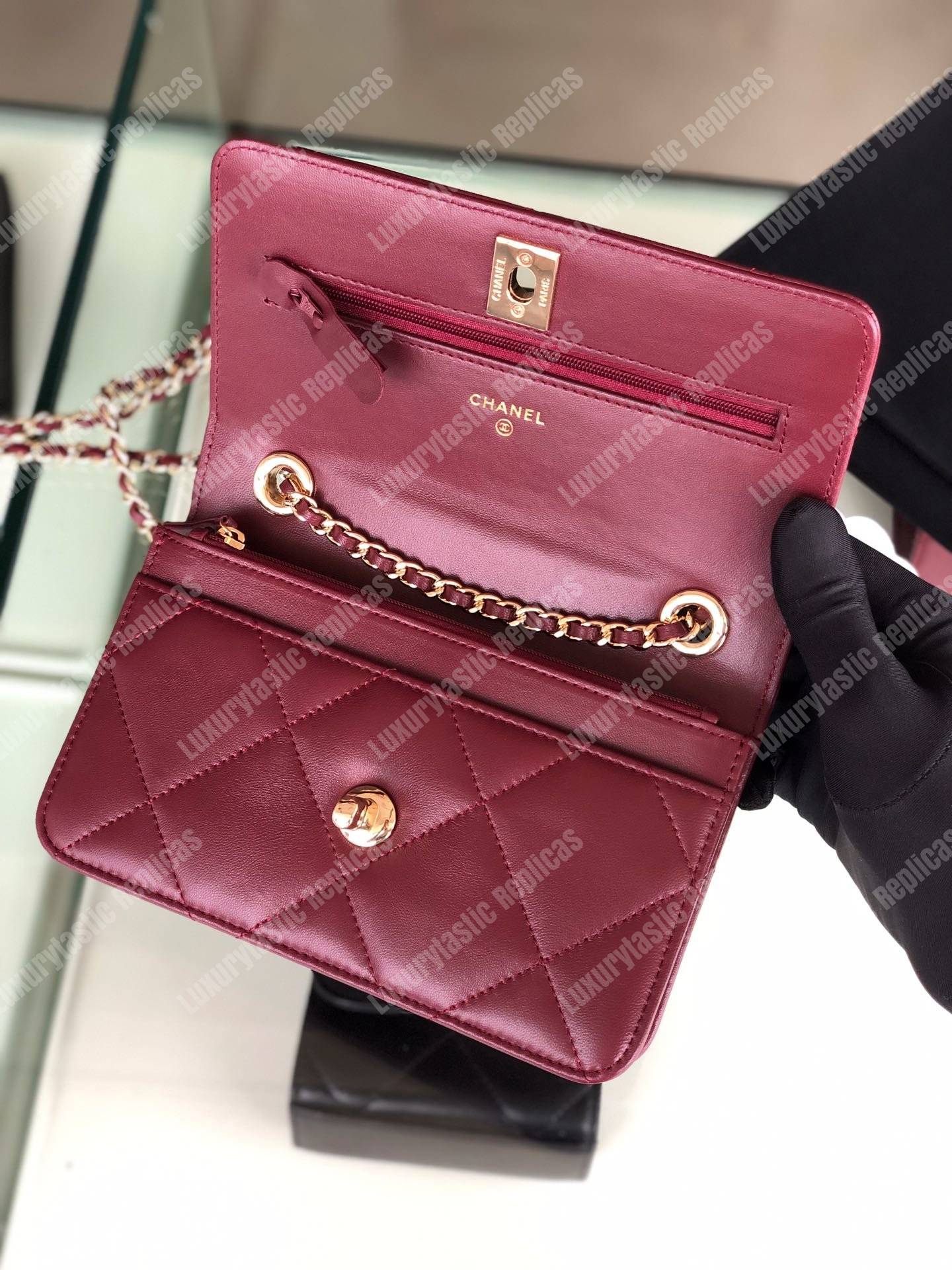 Ch*el wallet on chain – woc lambskin gold-toned metal maroon