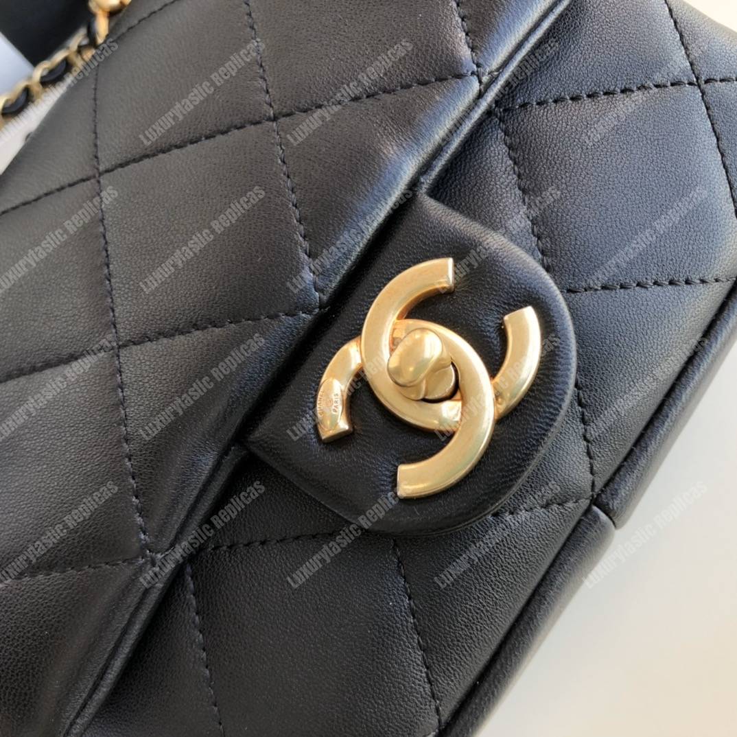 Ch*el small flap bag lambskin black