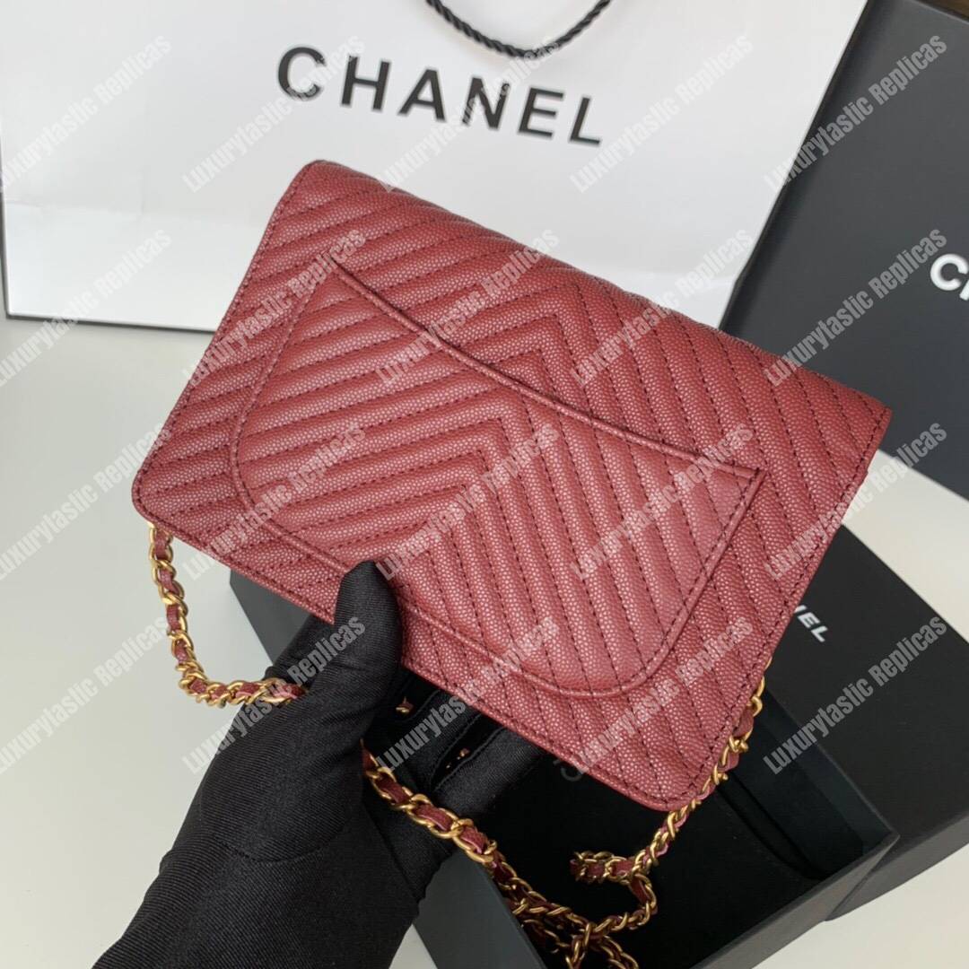 Ch*el wallet on chain burgundy