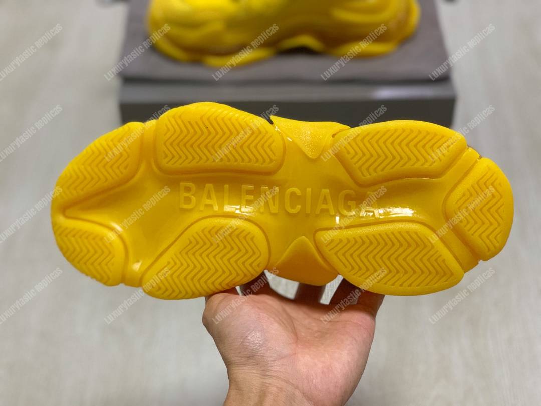 Ba*len*cia*ga triple s clear sole yellow
