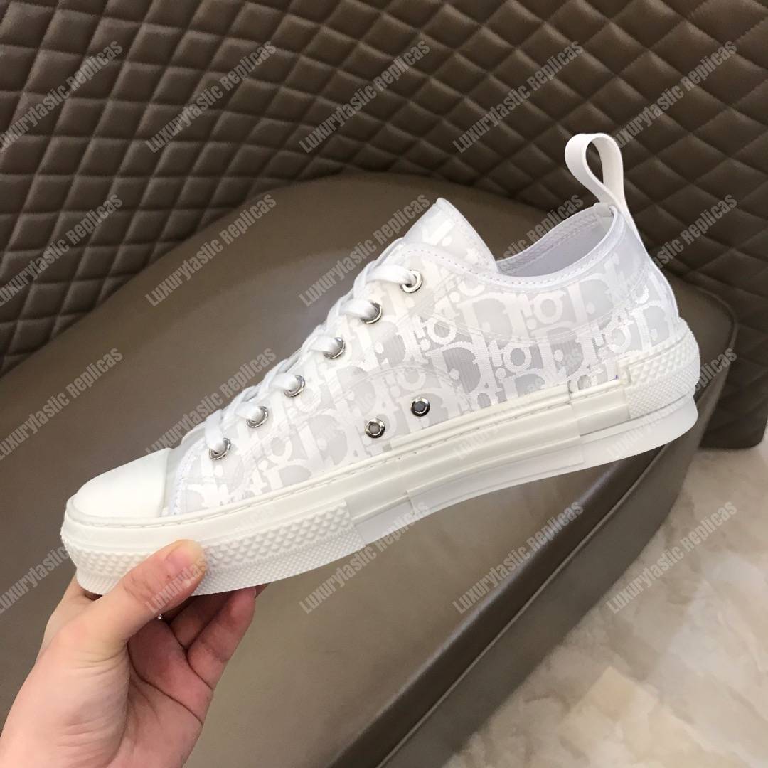 D*or “b23” low-top graded D*or oblique sneaker