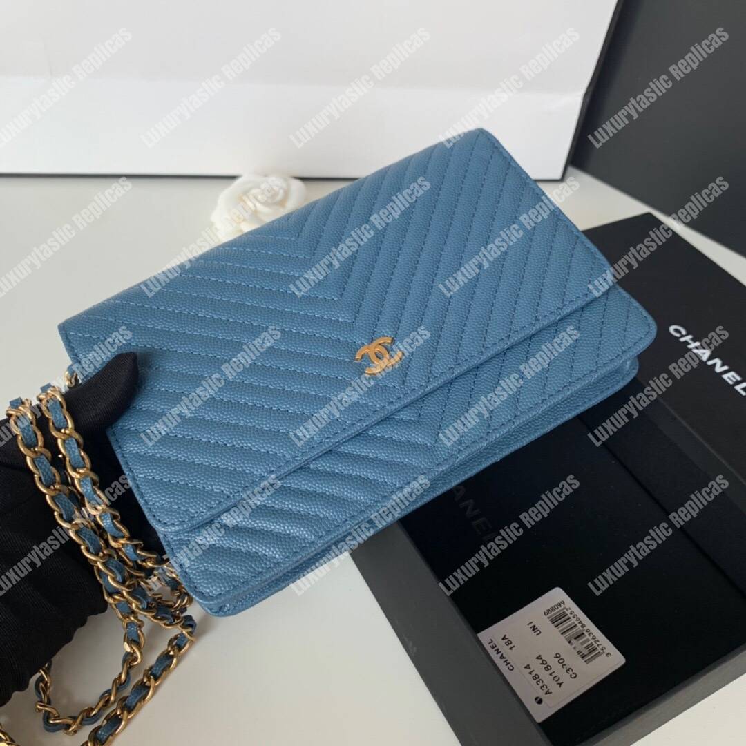 Ch*el wallet on chain airforce blue