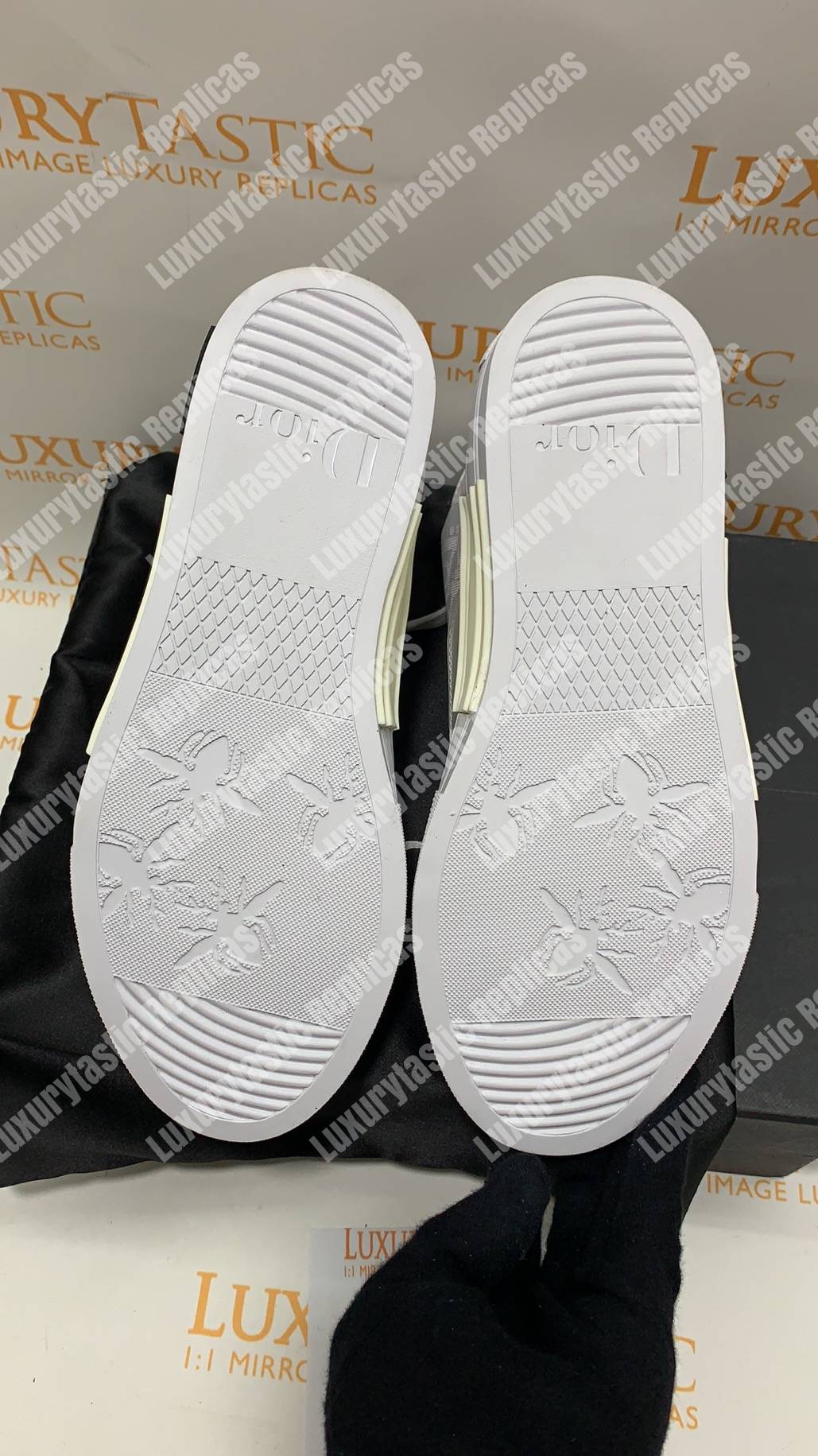 D*or “b23” high-top graded D*or oblique sneaker