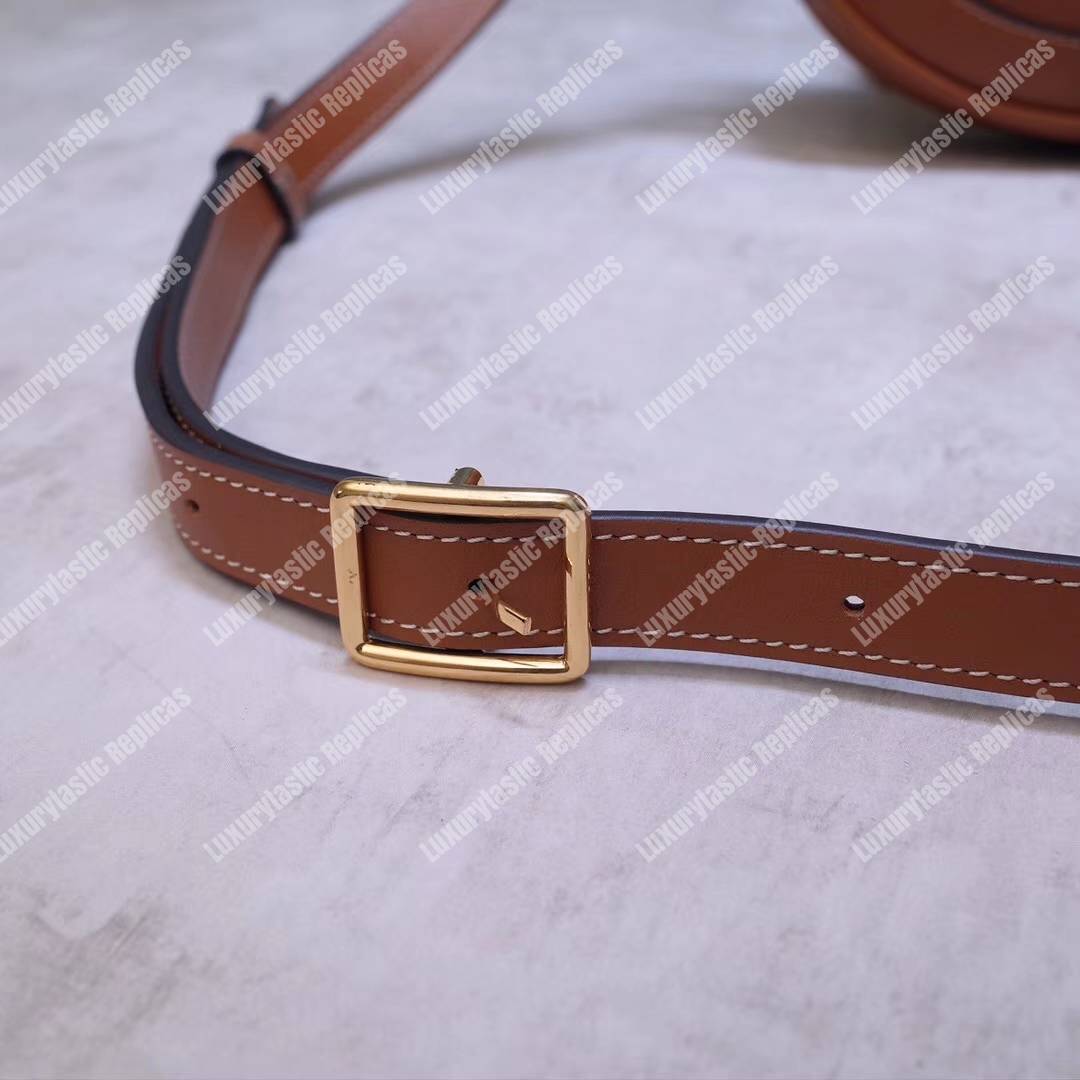 Ce**e small besace 16 bag in natural calfskin tan