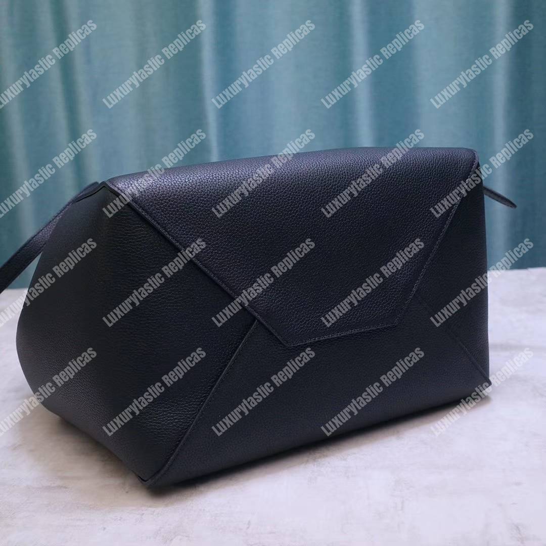 Ce**e small cabas phantom in soft grained calfskin black