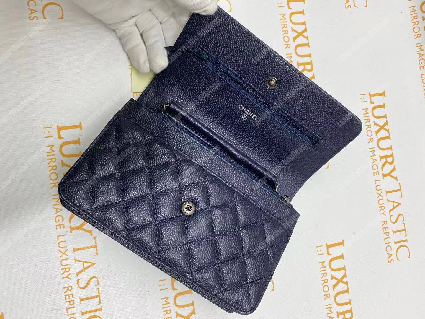 Ch*el le boy wallet on chain – woc dark blue caviar silver-toned