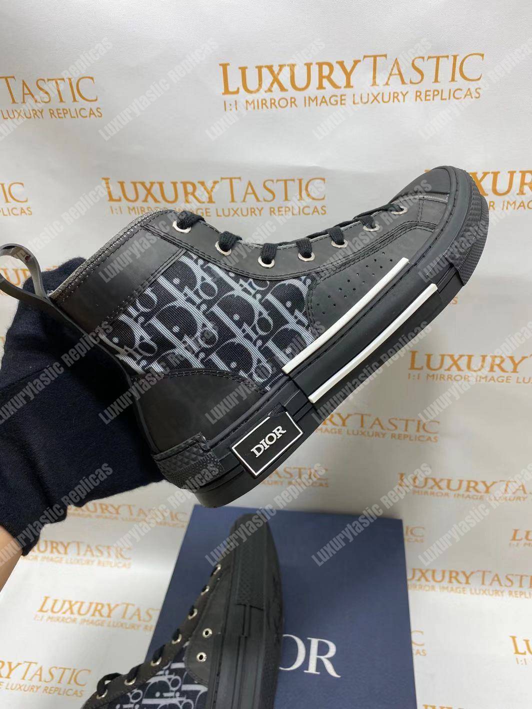 D*or “b23” high-top D*or oblique sneaker