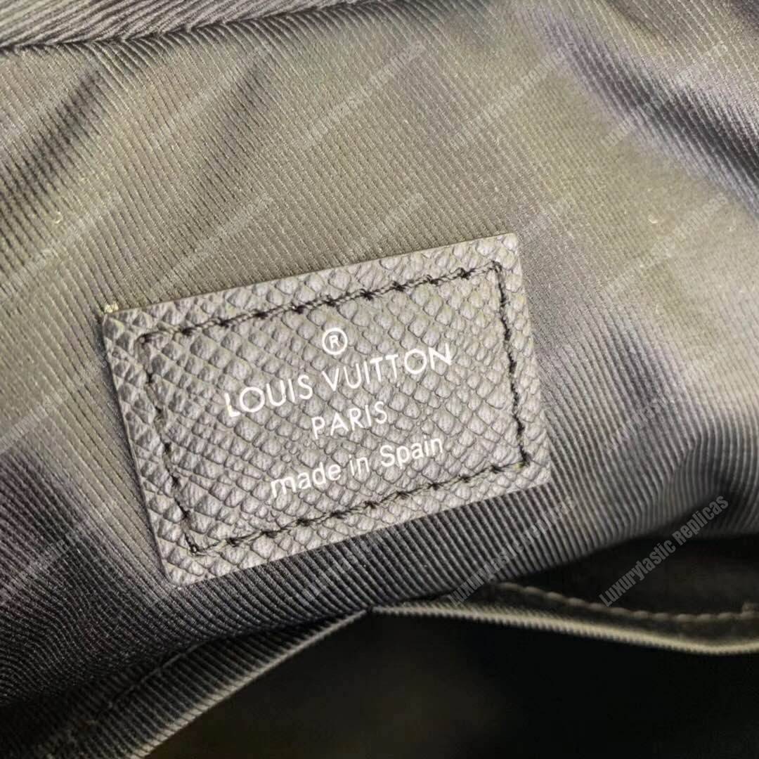 LV Alex Messenger PM Taiga Leather Noir