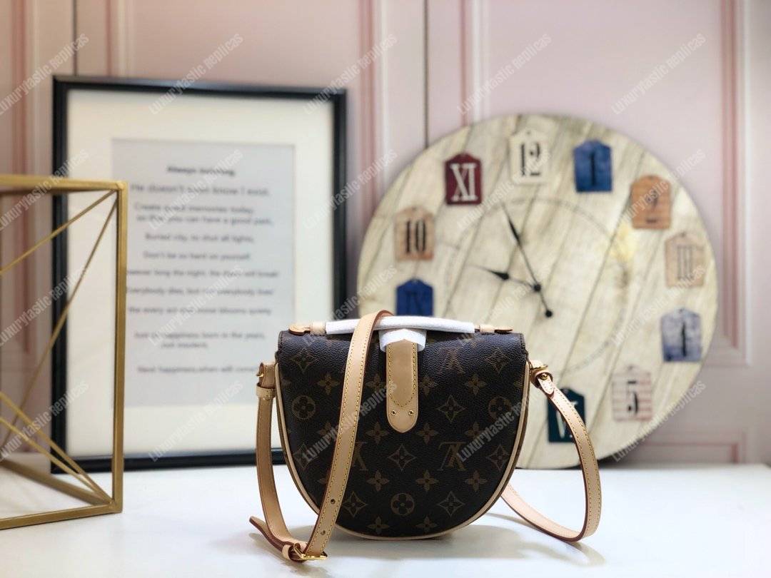 LV Chantilly Lock Monogram Creme