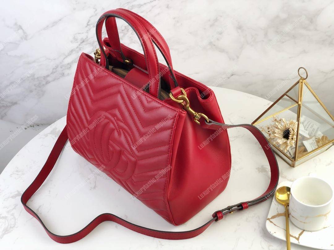 G*u*i gg marmont small matelassé top handle bag red