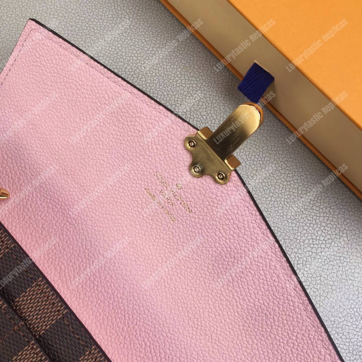 LV Clapton Wallet Damier Ebene Magnolia