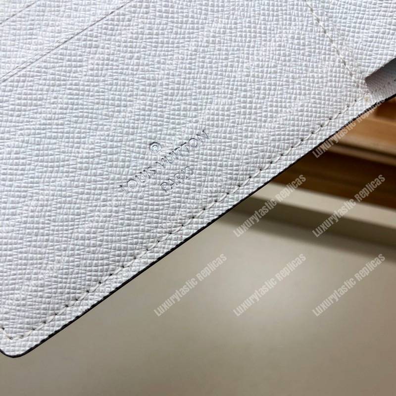 LV Multiple Wallet Monogram White