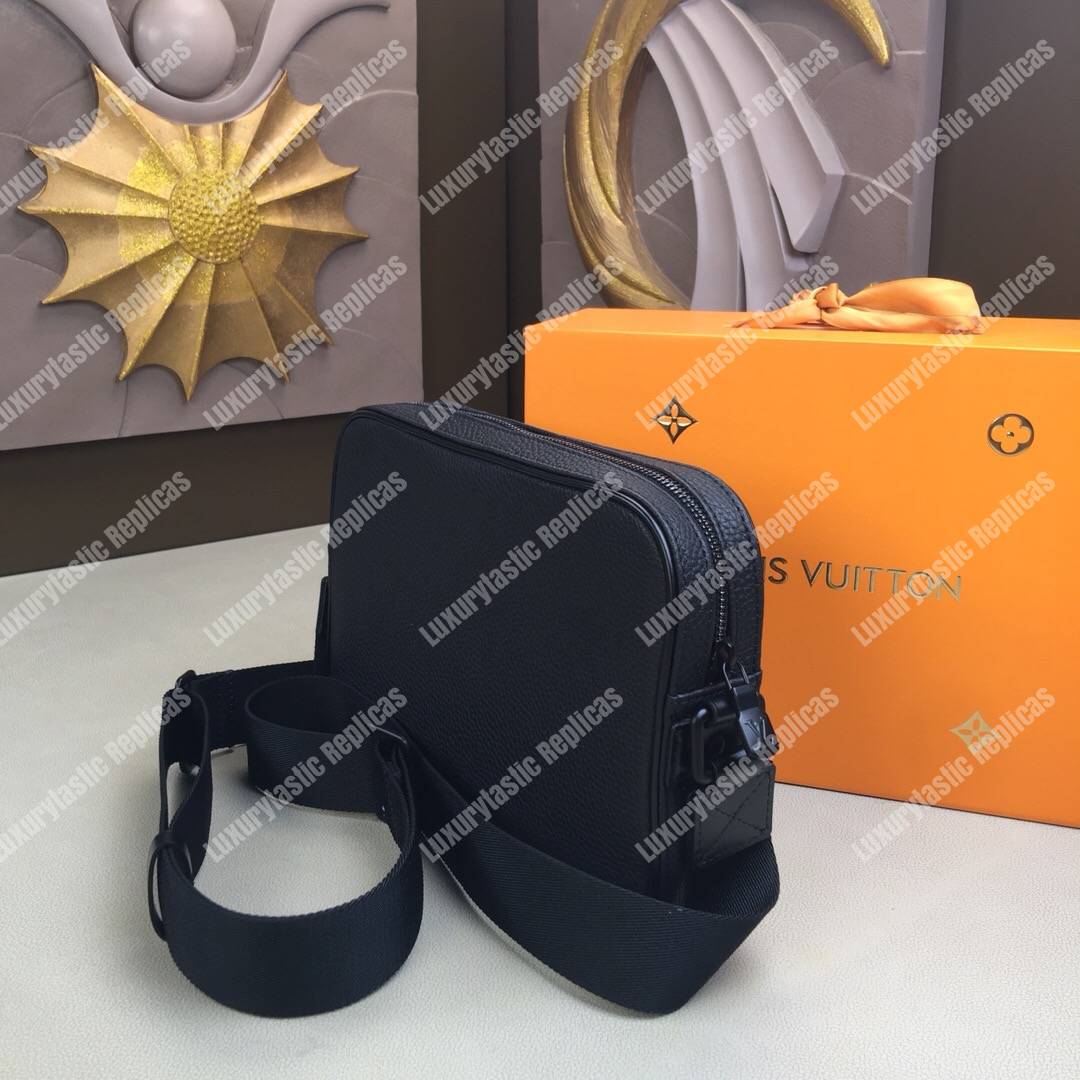 LV Alpha Messenger Black