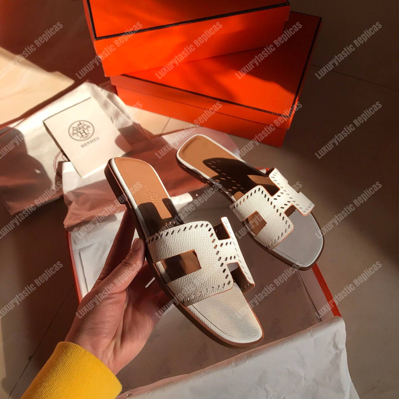 H**mes oran sandal framed studs white