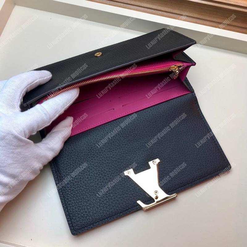 LV Capucines Wallet Taurillon Black