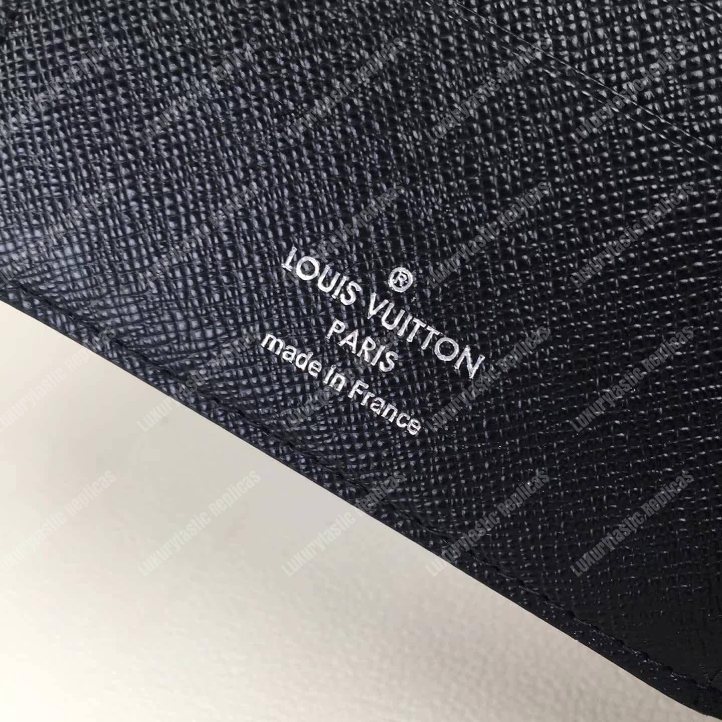 LV Multiple Wallet Taiga Leather Noir
