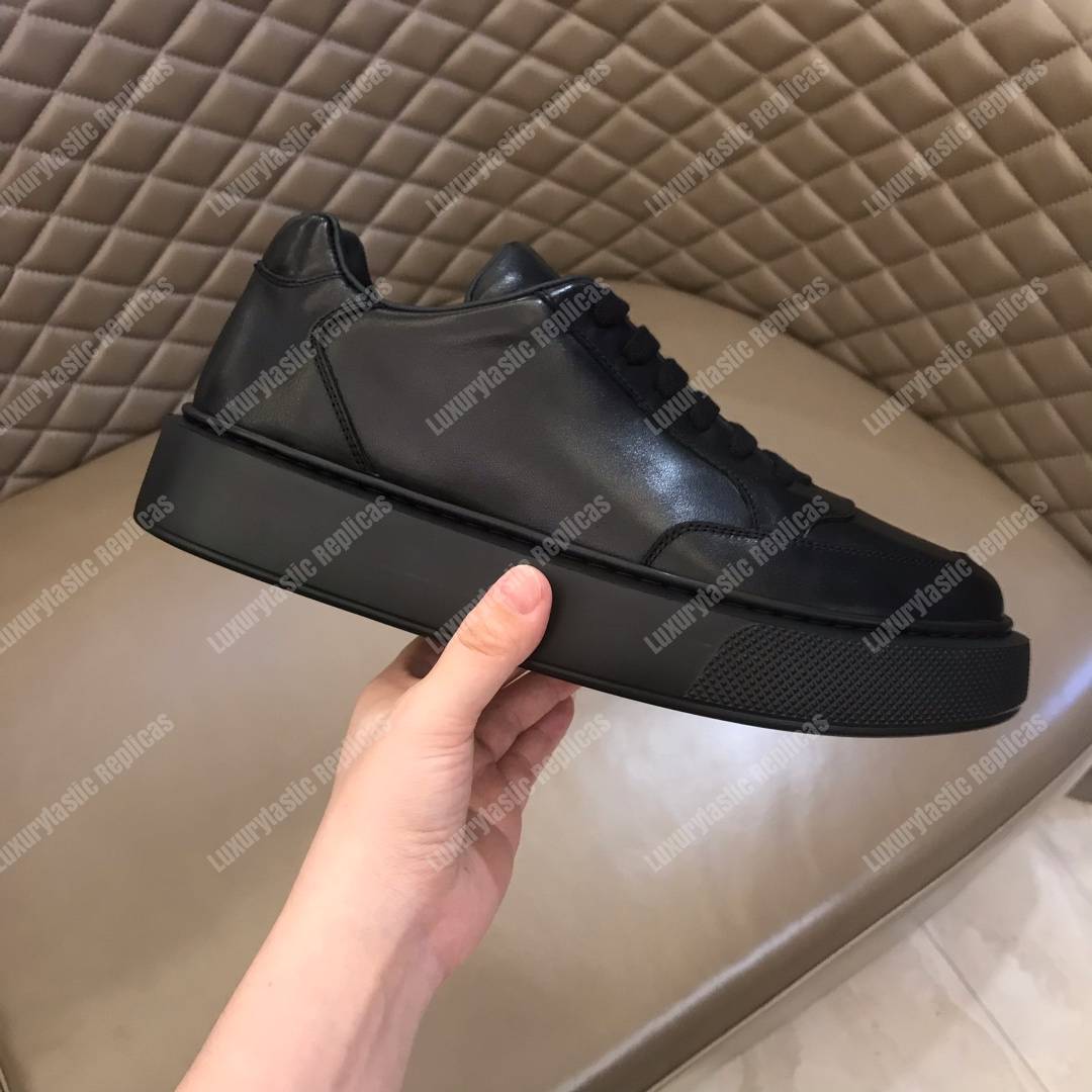 Pra*a leather sneakers black/black sole