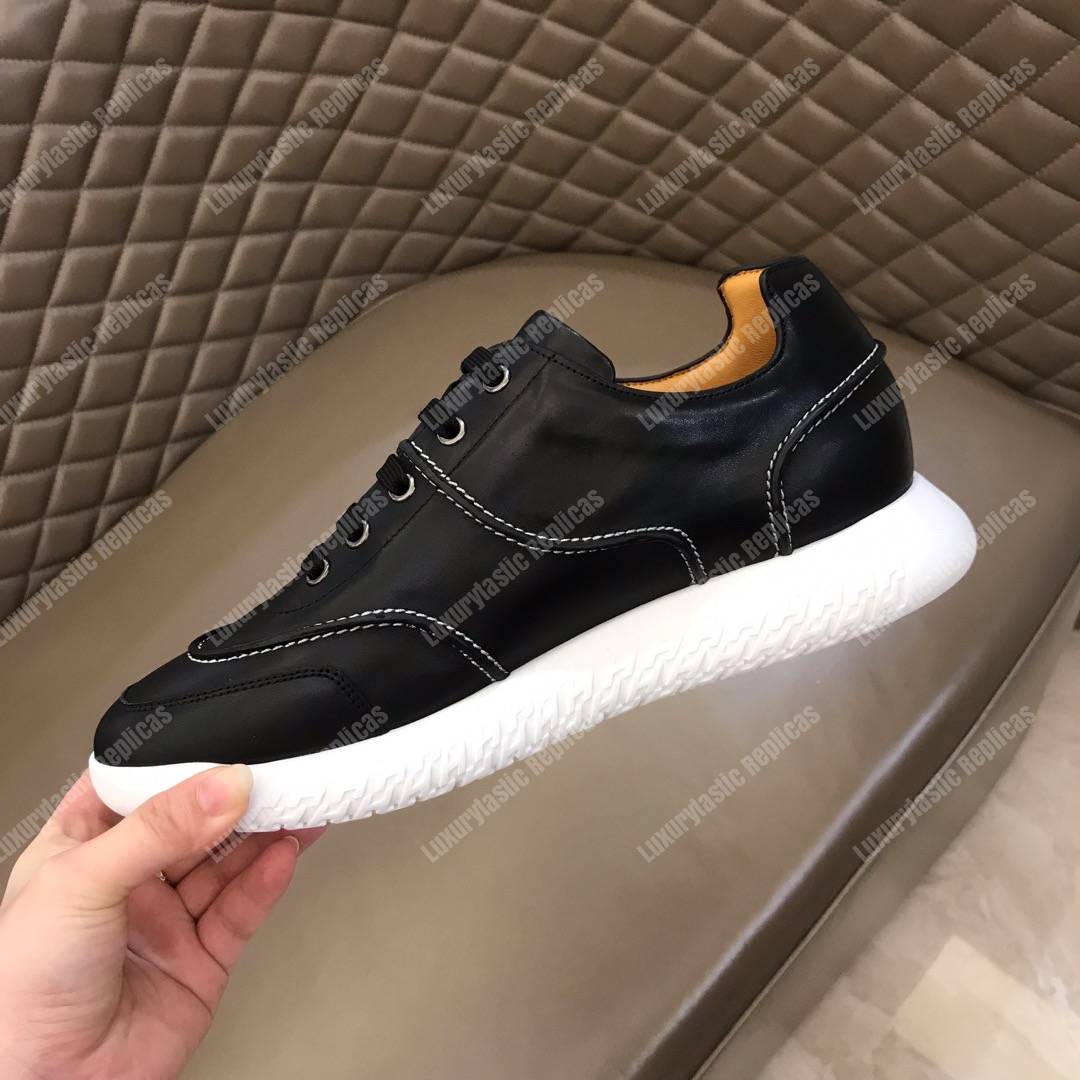 H**mes turn sneaker black