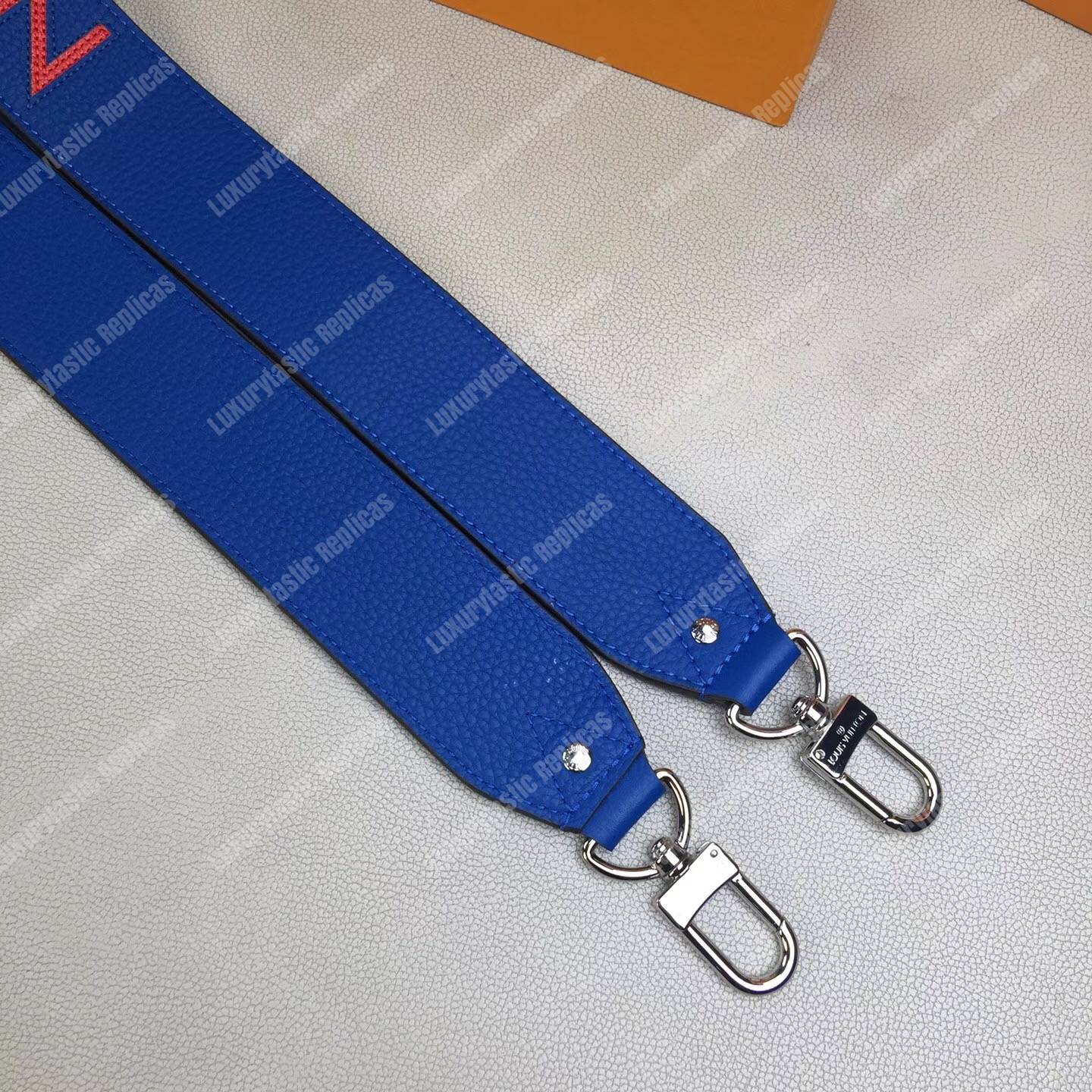 LV Bandouliere Taurillon Leather Bleu