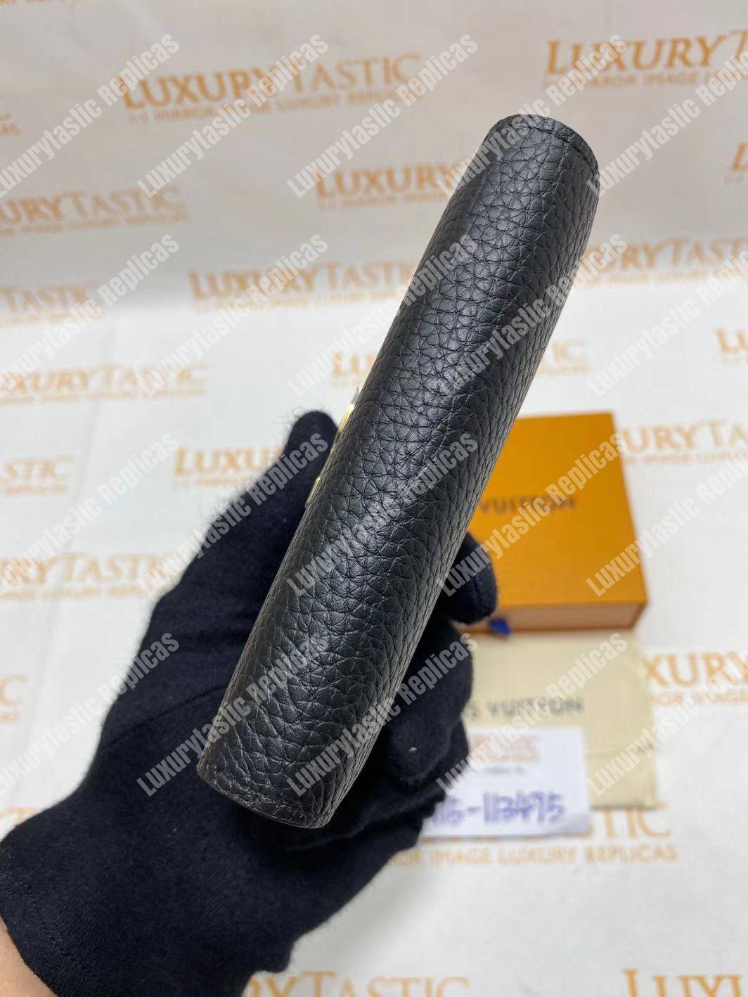LV Capucines Compact Wallet Noir