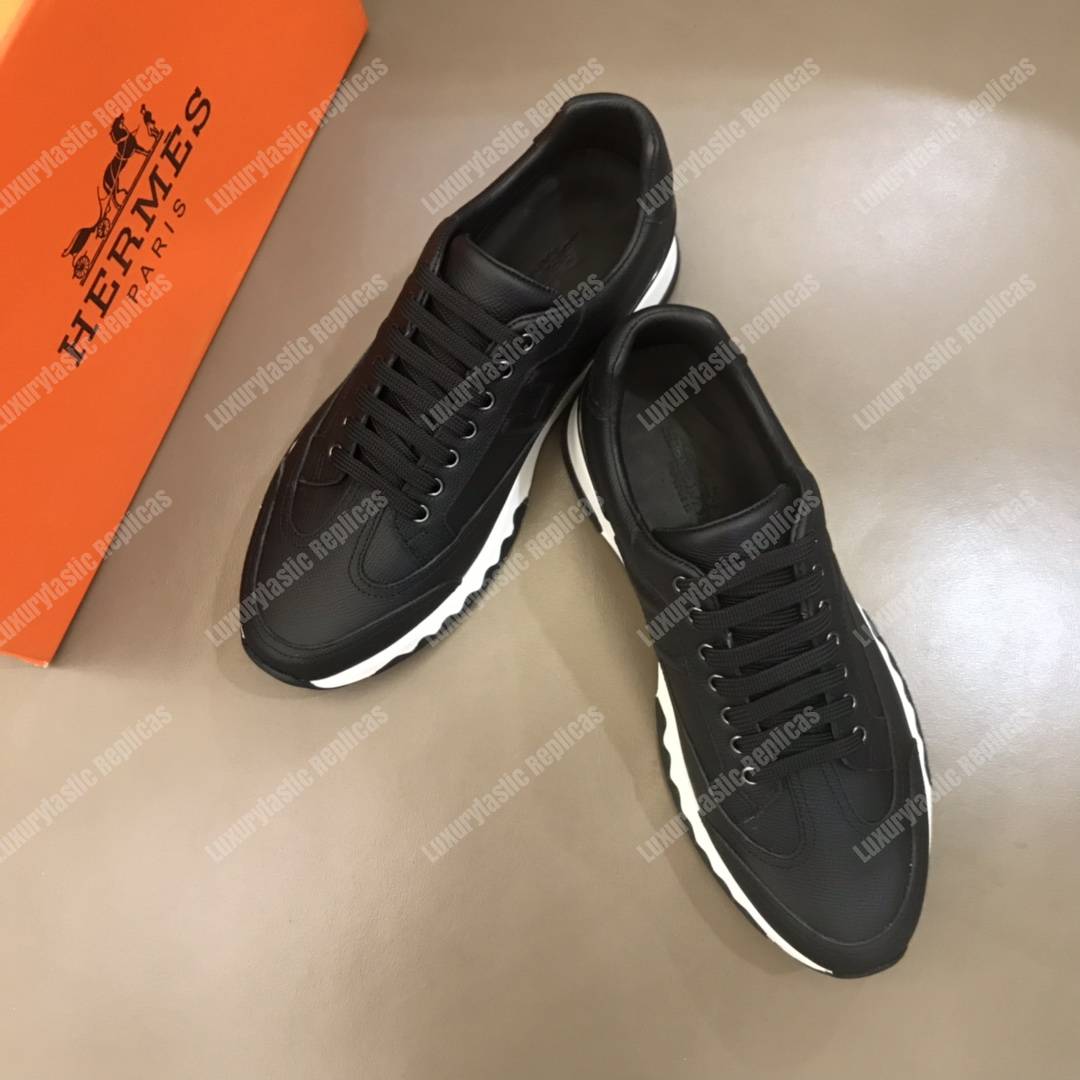 H**mes trail sneaker black