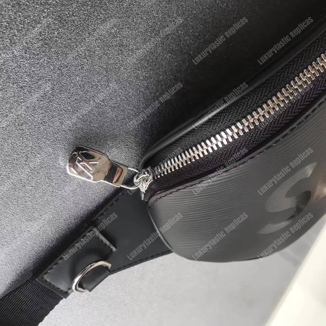 l**is V*t*n x sup*e bumbag epi black