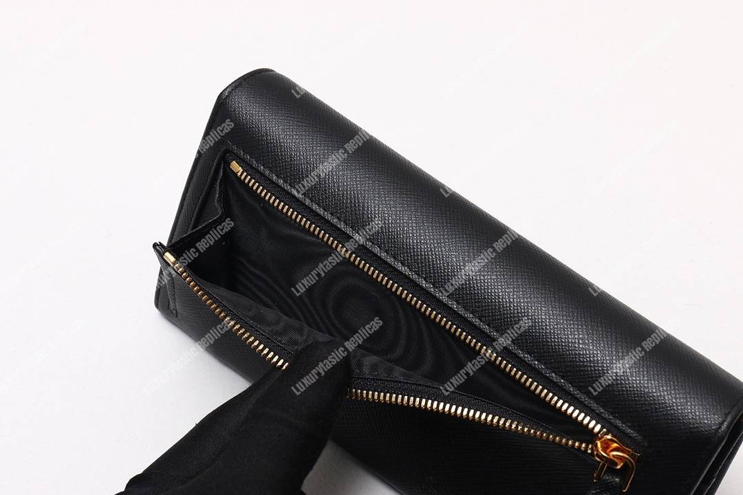 Pra*a leather wallet black