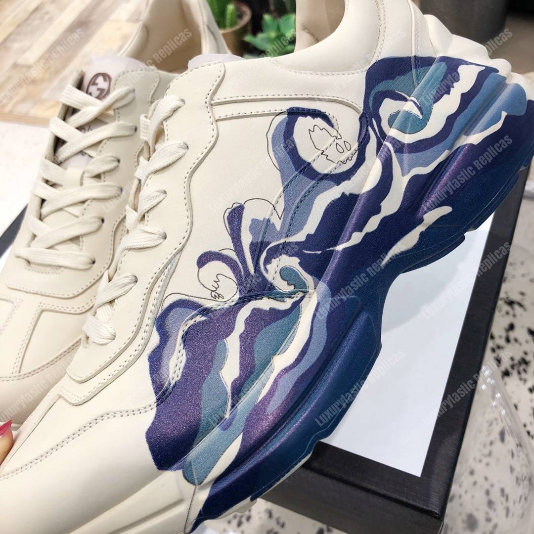 G*u*i rhyton leather sneaker with wave