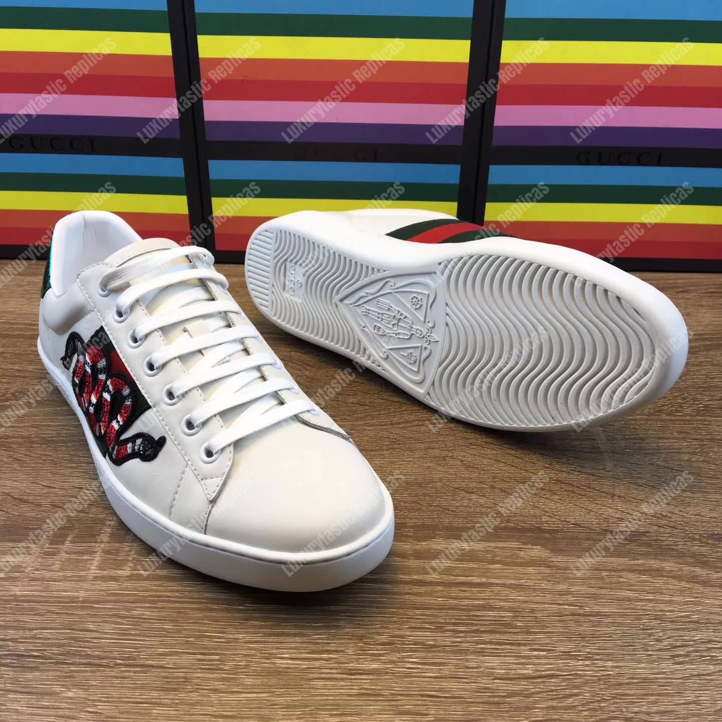 G*u*i ace embroidered snake sneaker white