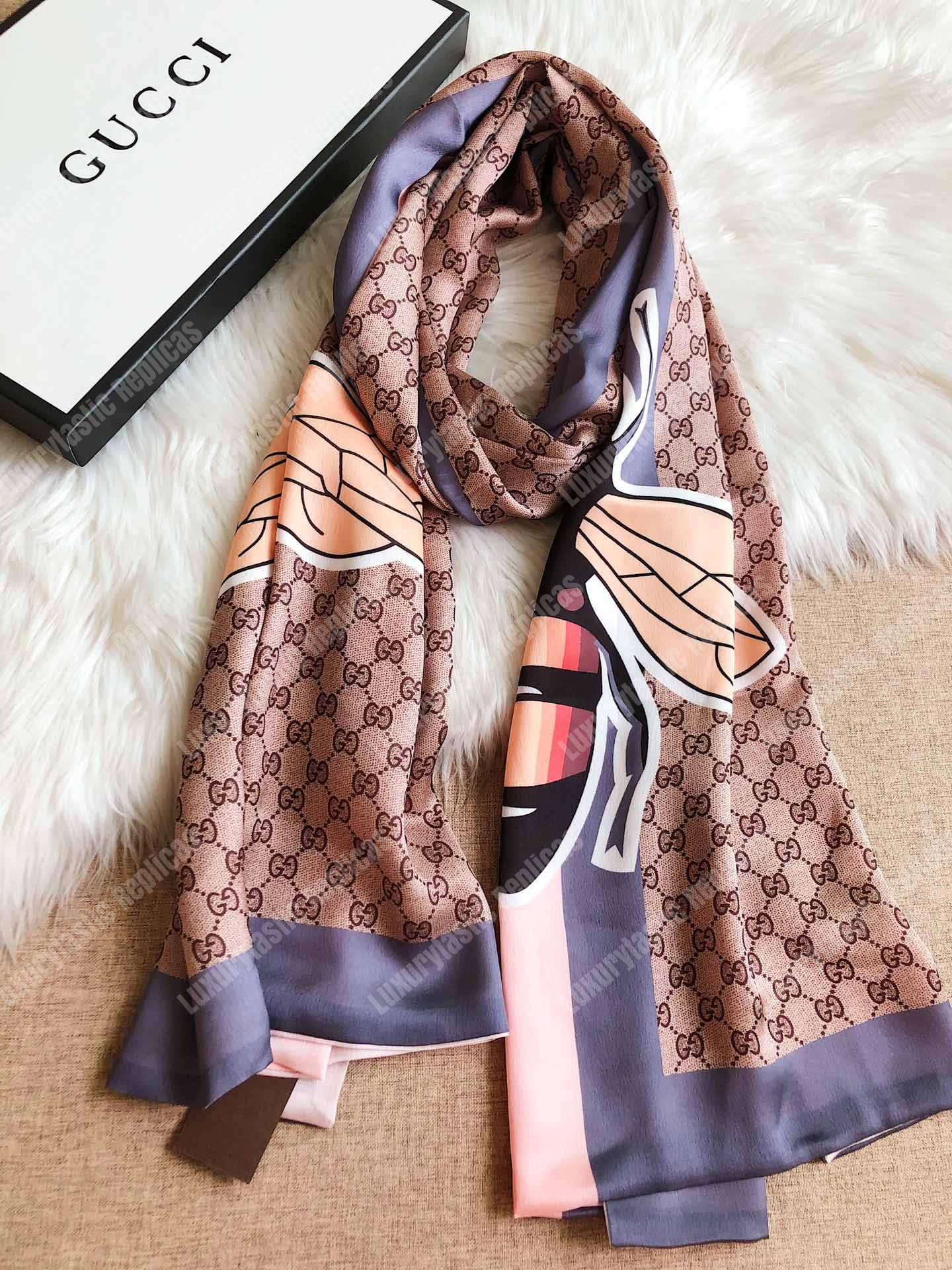 G*u*i bee print wool stole blue