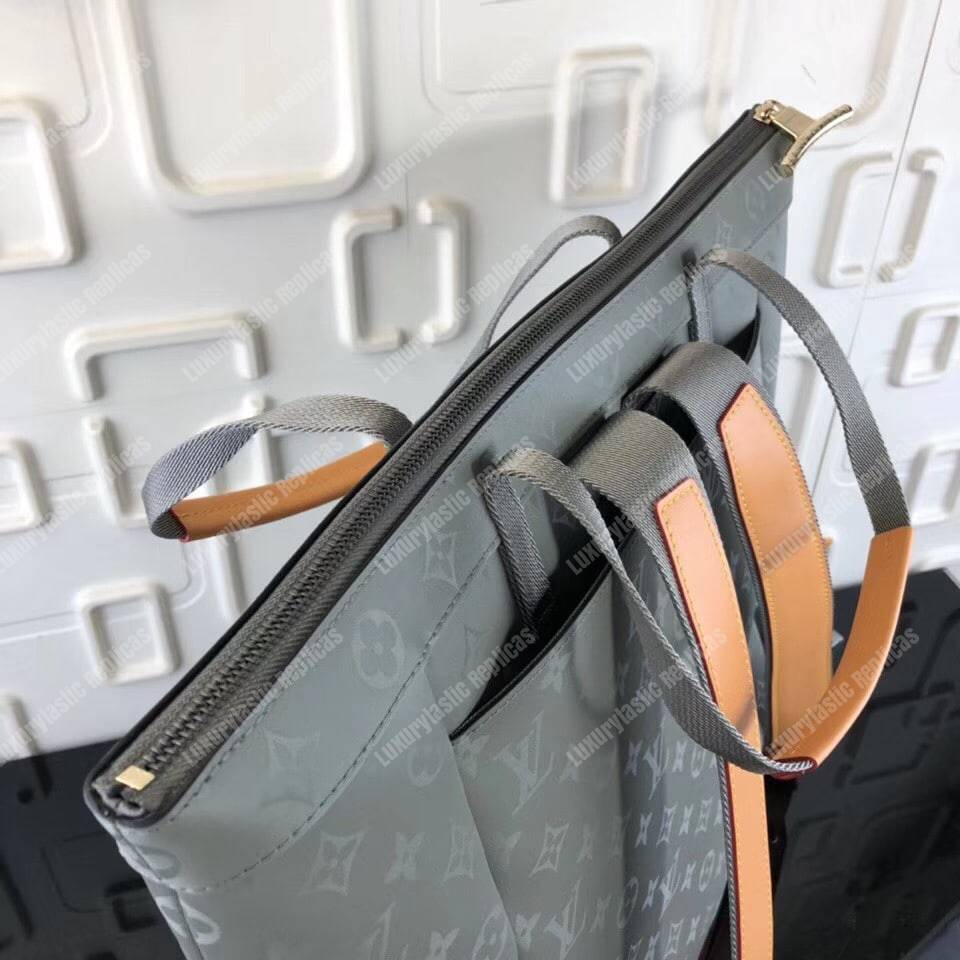 LV Zipped Tote Monogram Titanium