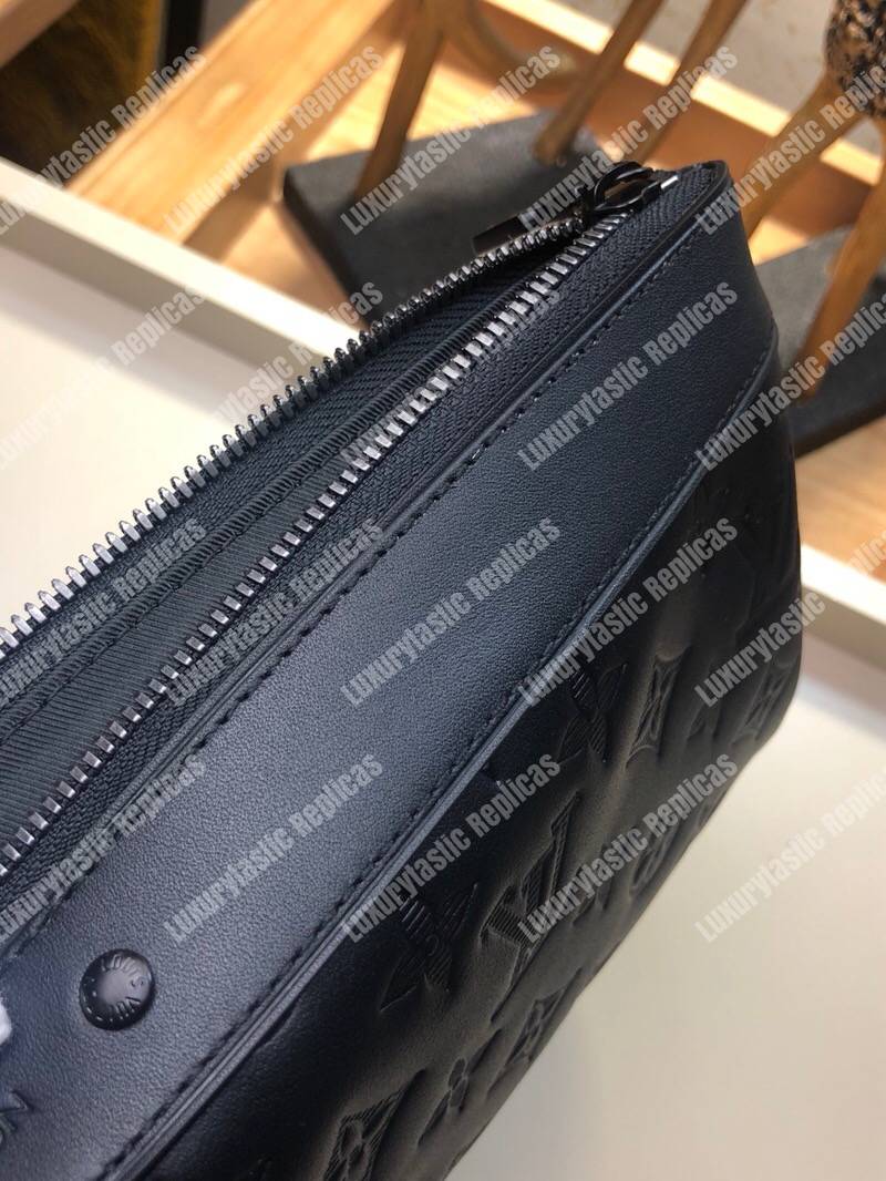 LV DISCOVERY POCHETTE Voyage MM Monogram Shadow