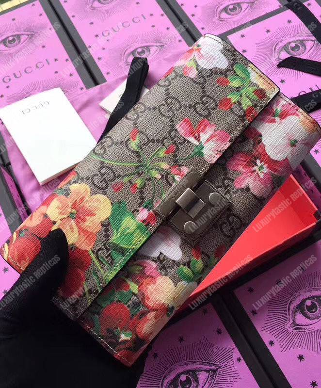 G*u*i gg blooms sup*e padlock continental wallet antique rose