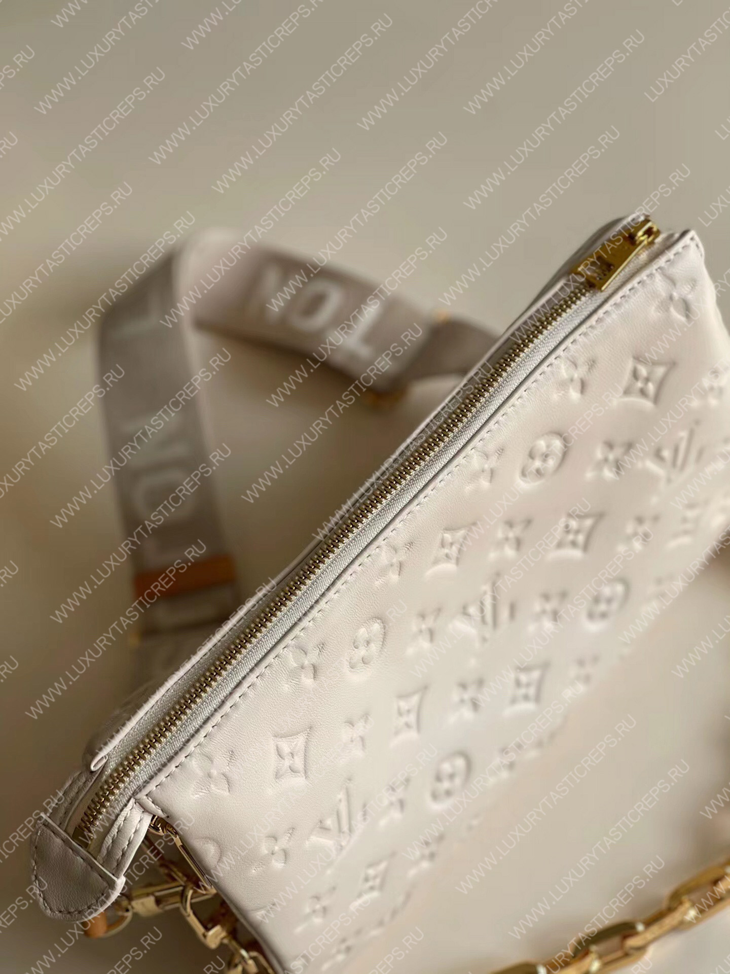 l**is V*t*n coussin pm offwhite m57793