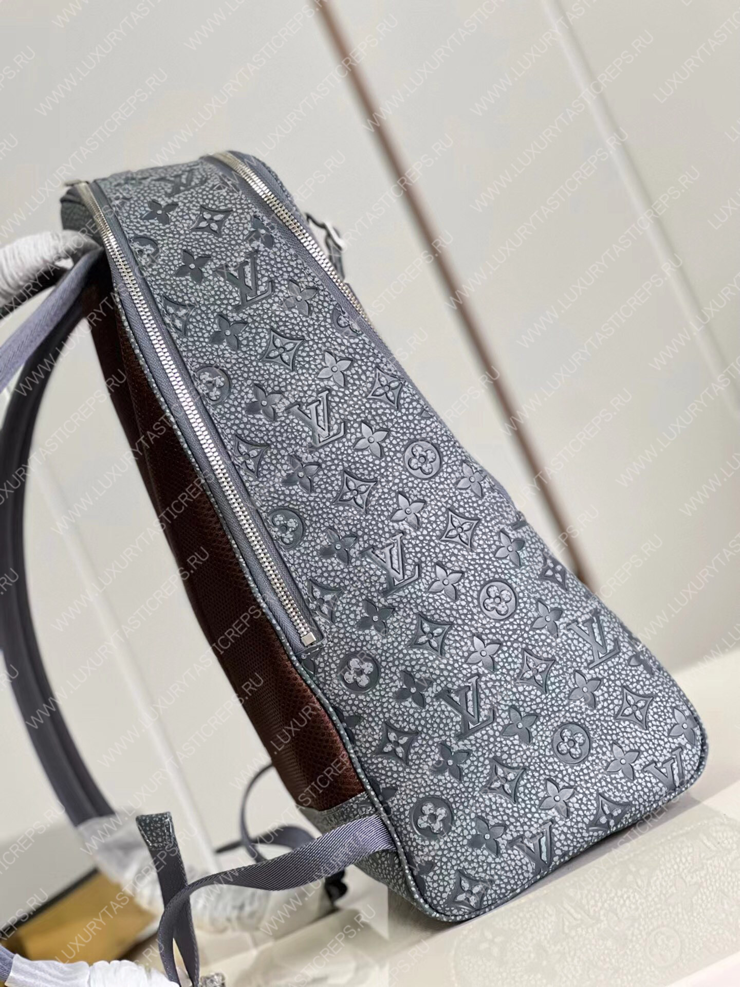 l**is V*t*n ellipse backpack granite m20877