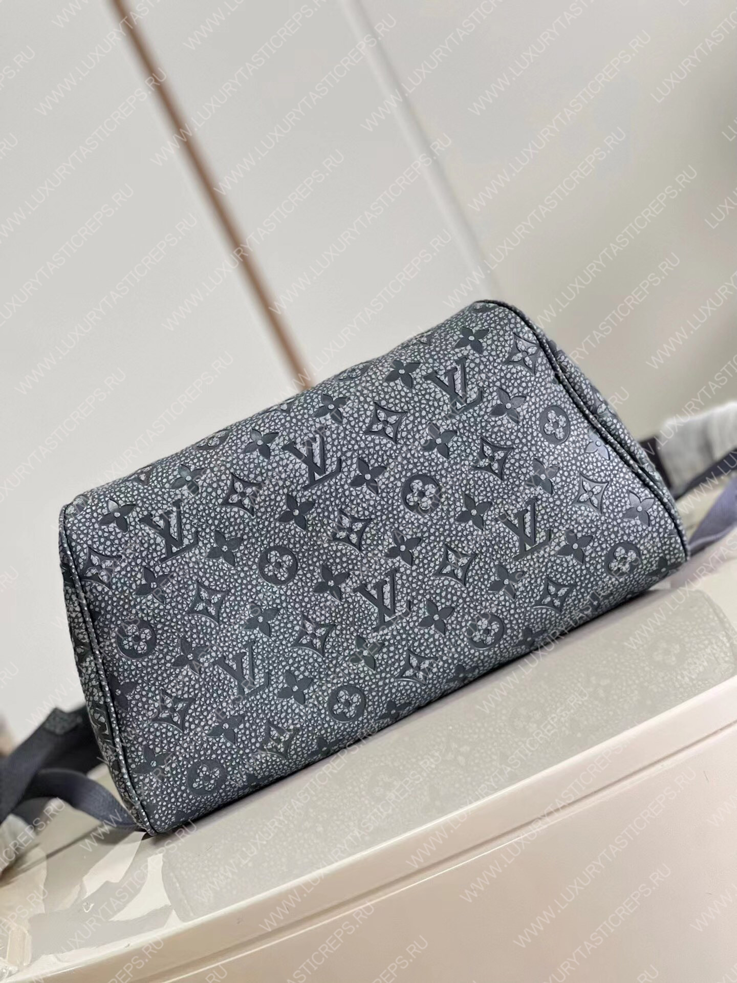 l**is V*t*n ellipse backpack granite m20877
