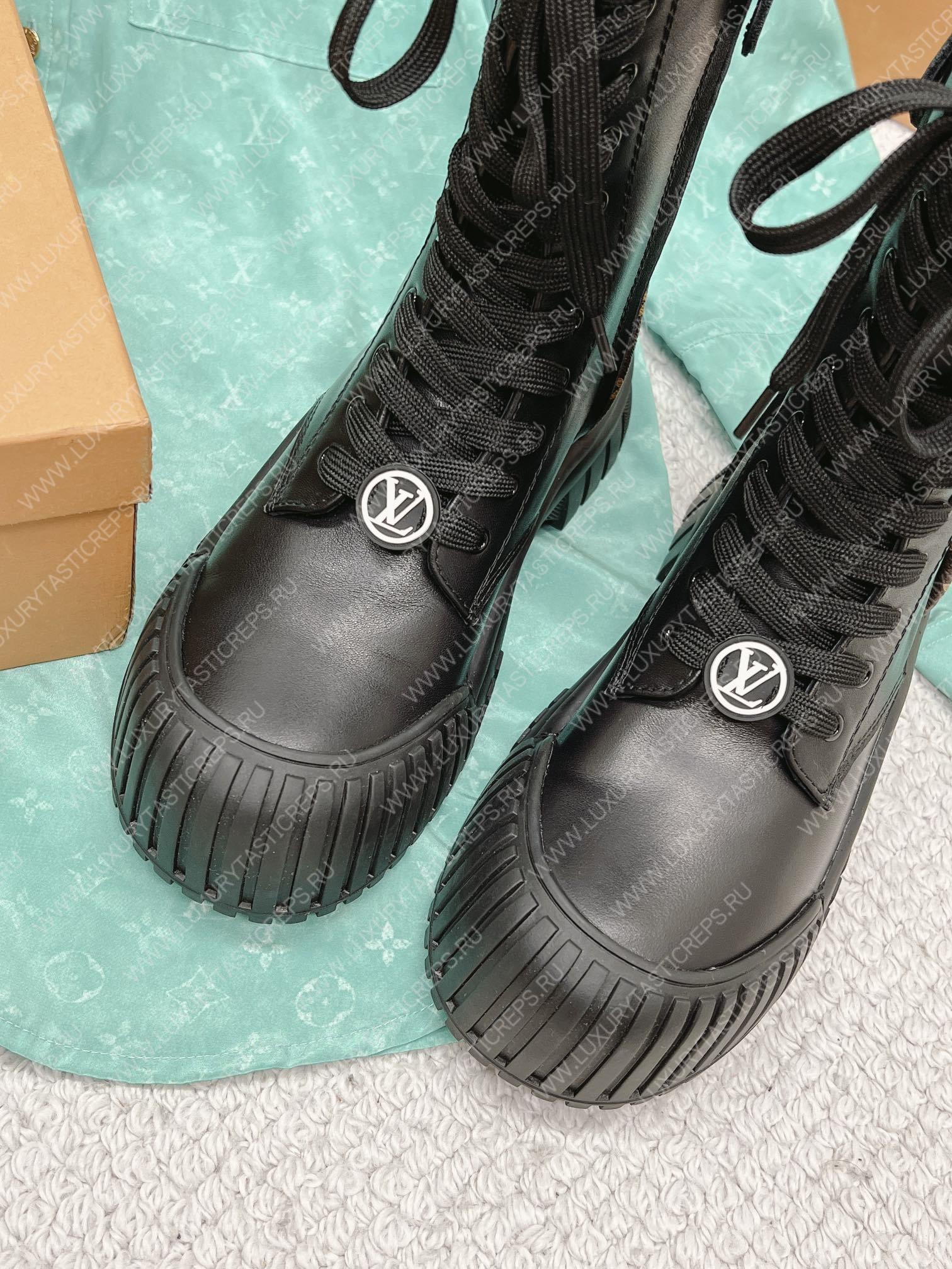 l**is V*t*n lace-up boots black 1aabc8