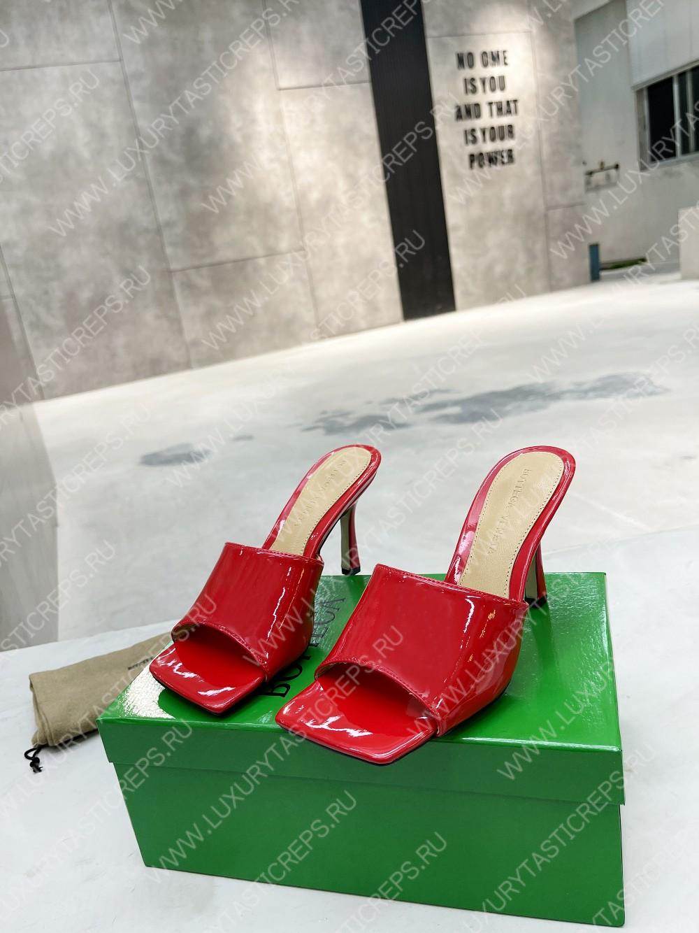 bo*te*ga Ve*ne*ta strech mule red 610538v