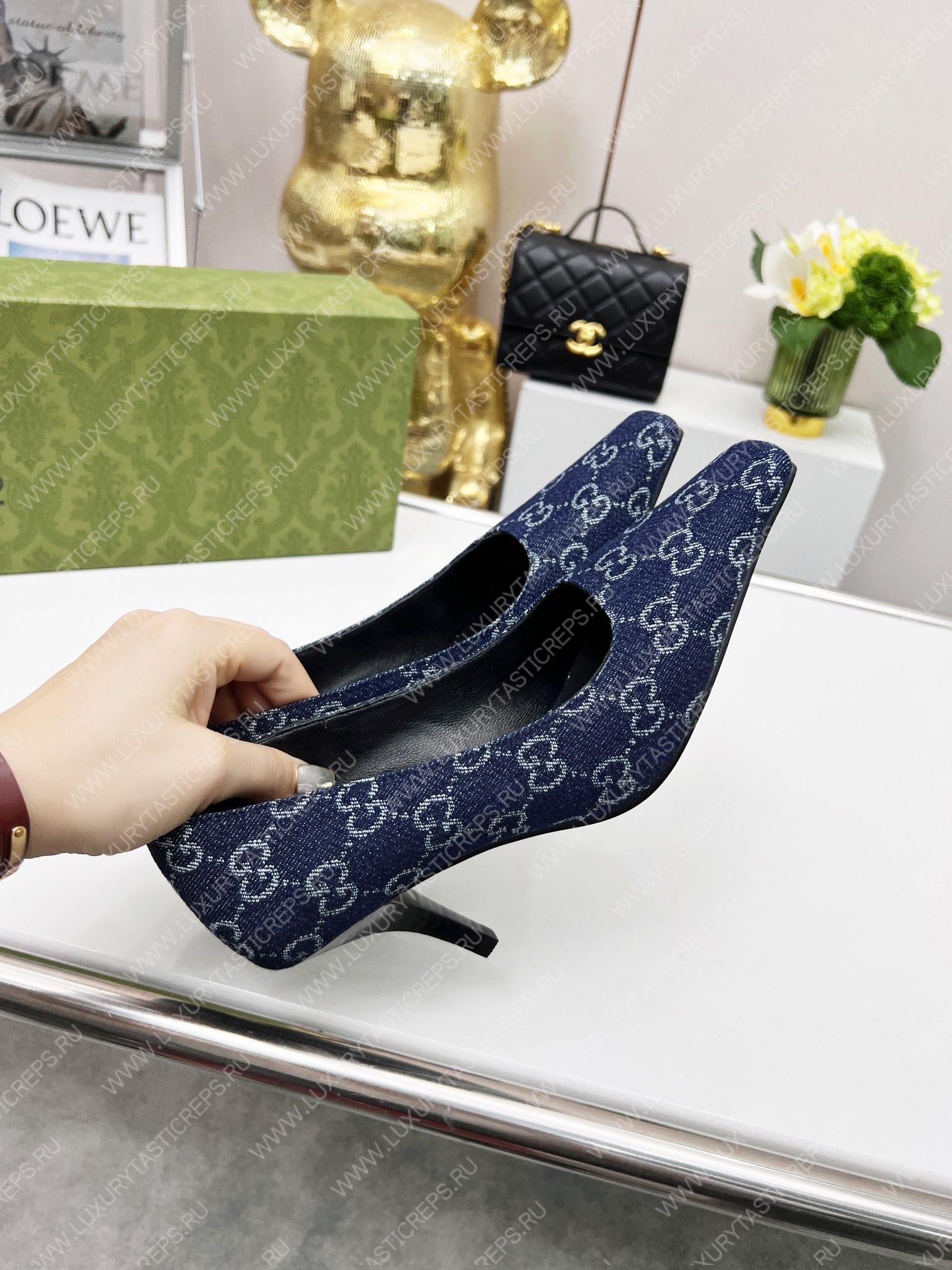 G*u*i women high heel pump dark blue 723430