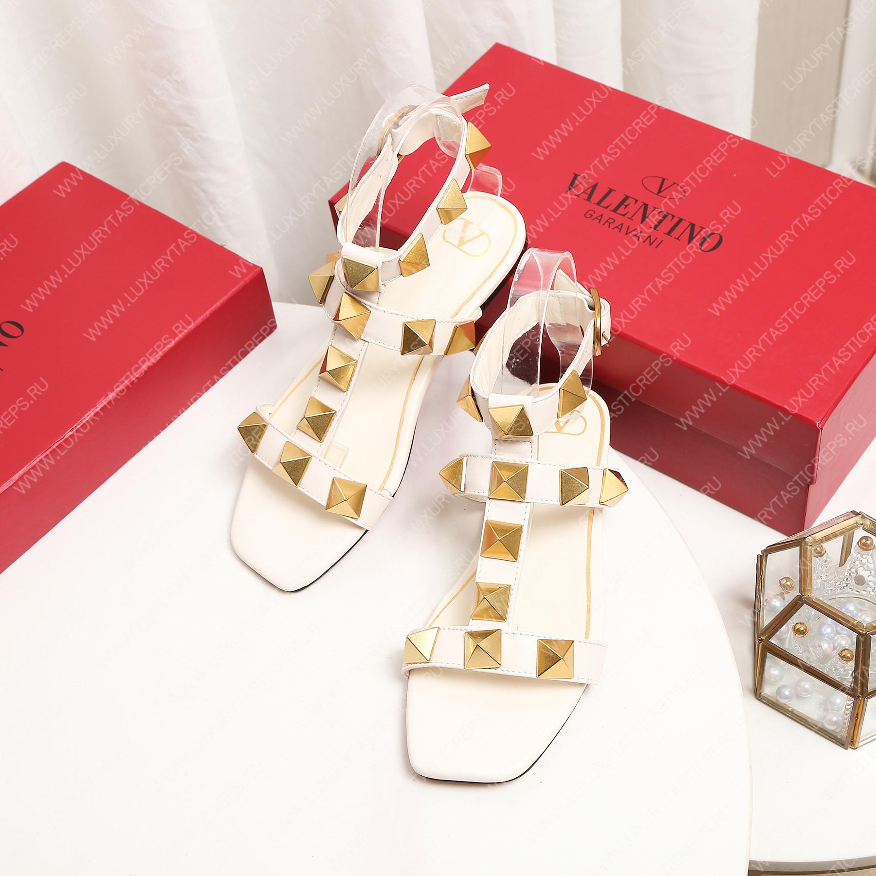 VALENTINO STUD FLAT CALFSKIN SANDAL LIGHT IVORY 2W2S0BU8ZWM