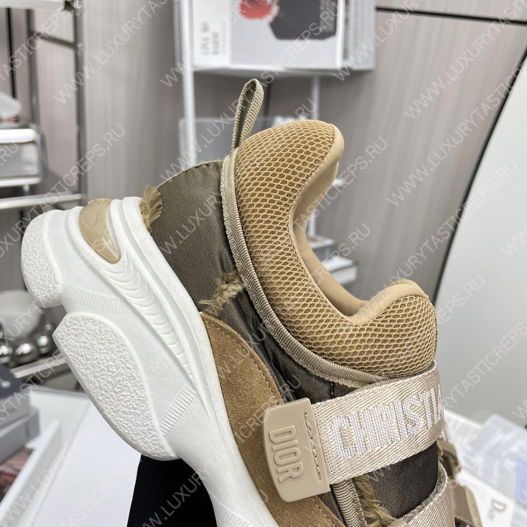ch**an D*or d-wander sneakers cypress beige kck299ctd
